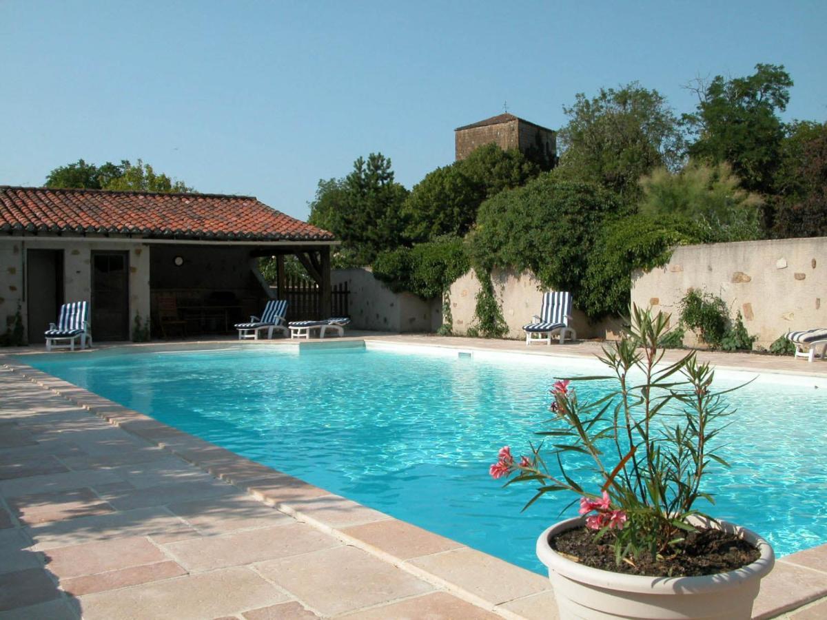 Chateau De Beduer And Vacation Homes Exterior photo